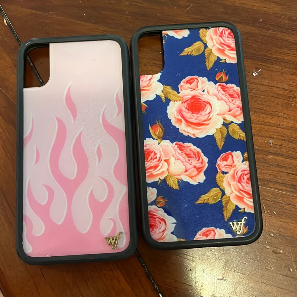 2 iphone 10/XR wildflower cases, and they are used.